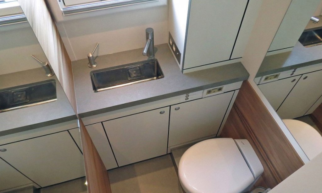 Action Mobil Global XRS 7200.