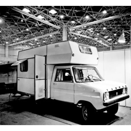 Tarpan N248 z zabudową Niewiadów - Kamper z czasów PRL